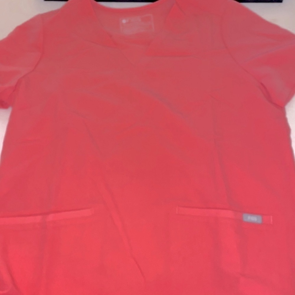 FIGS Neon Pink Set: Casma Top (M) + Joggers (M Tall)
